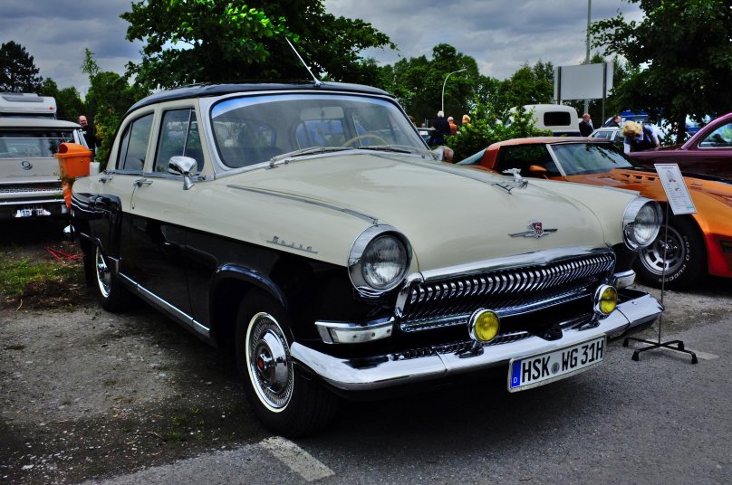 ГАЗ-23 автомобиль