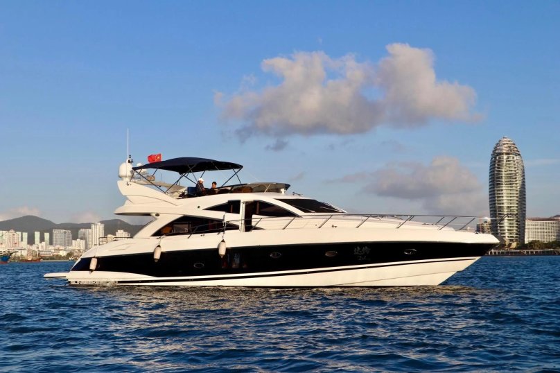 Моторная яхта Sunseeker Manhattan 66