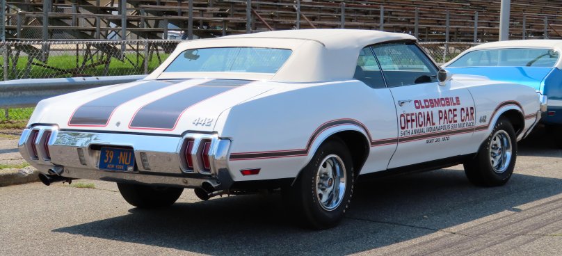Oldsmobile Cutlass Supreme Indianapolis 500 Pace car.