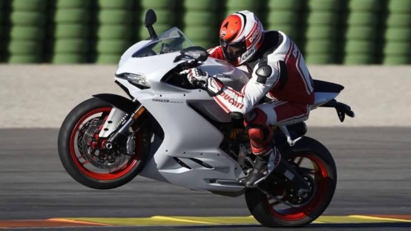 Панигале 959