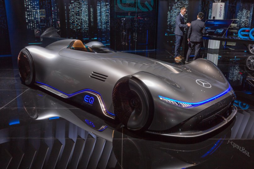 Mercedes-Benz Vision EQ Silver arrow