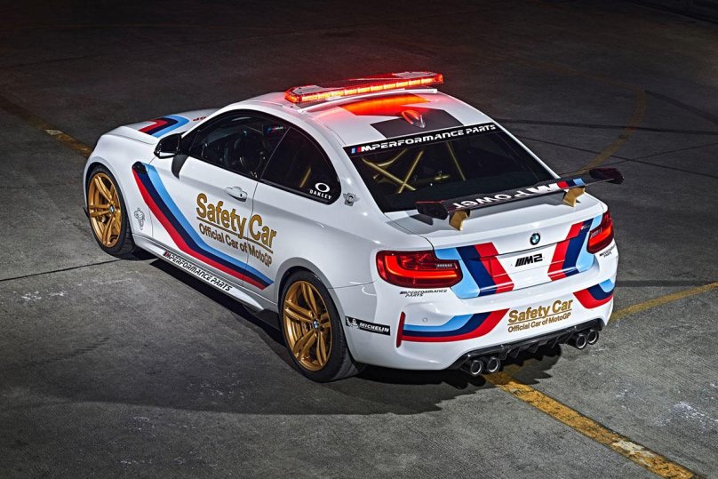 BMW m2 Safety car
