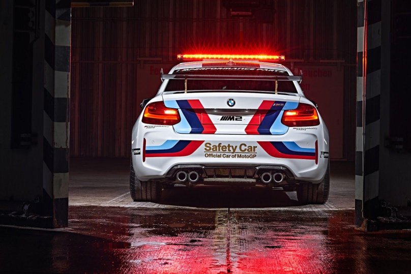 BMW m2 Safety car