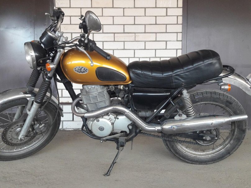 Suzuki cl400
