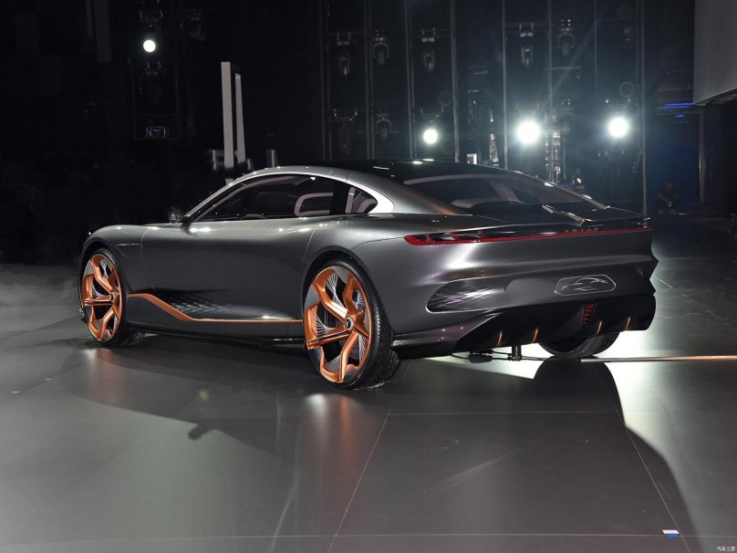 Voyah седан 2023