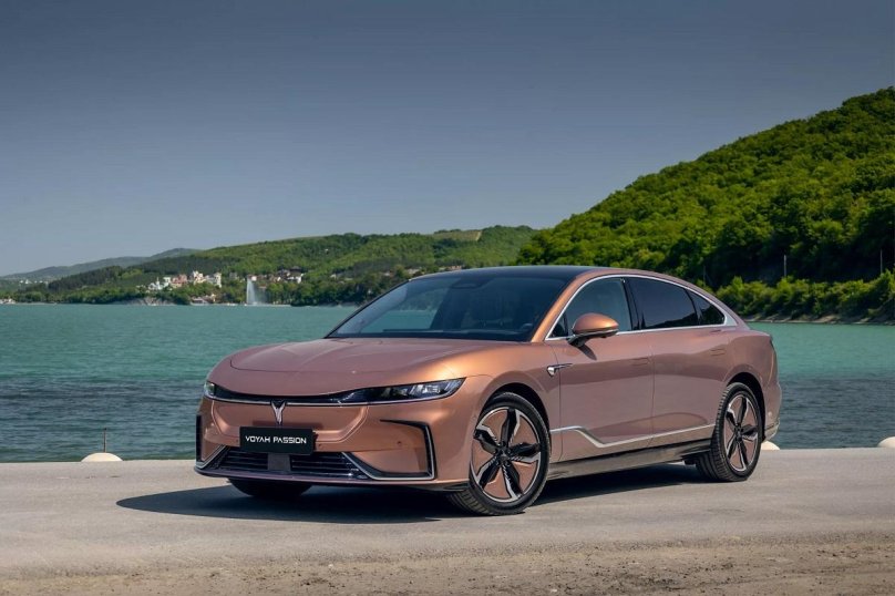 Voyah седан 2023