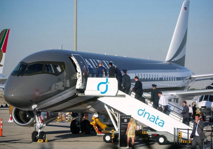 Аурус Суперджет самолёт