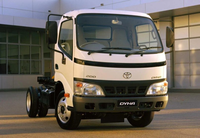 Тойота Дюна 200