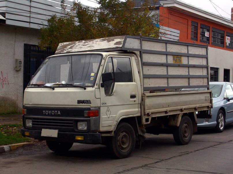 Toyota Dyna 100