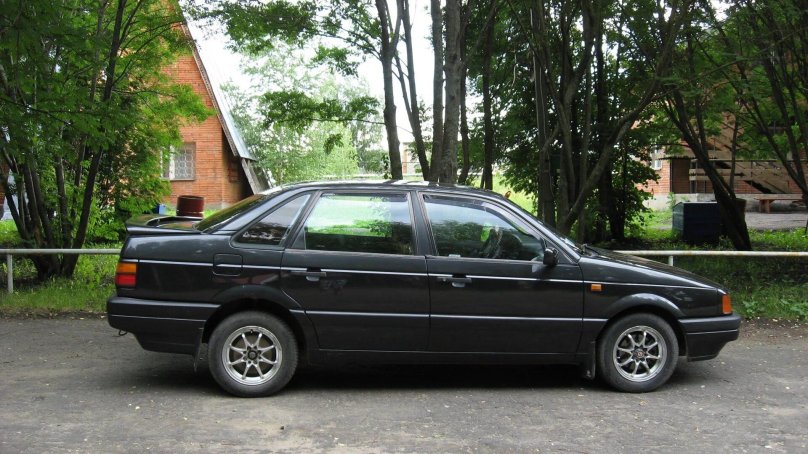 Volkswagen Passat b3 Black