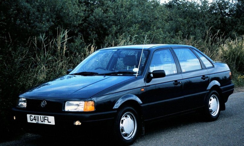 Volkswagen Passat b3 седан 1990