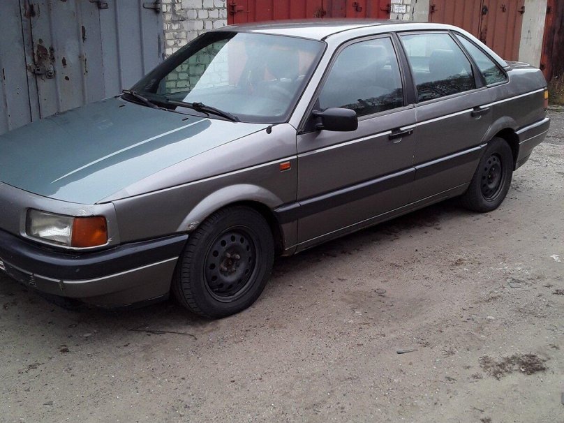 Фольксваген Пассат б3 серый