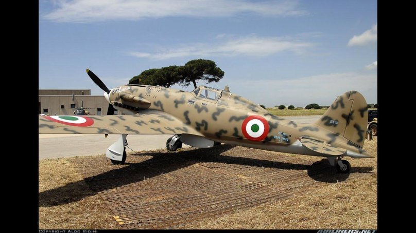 Истребитель Макки 202 Фольгоре