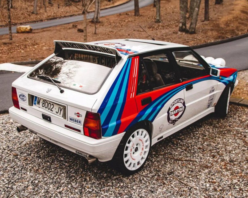 Модель 1/24 Lancia Delta integrale 16v