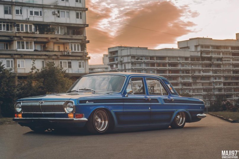 Волга ГАЗ 24 лоурайдер