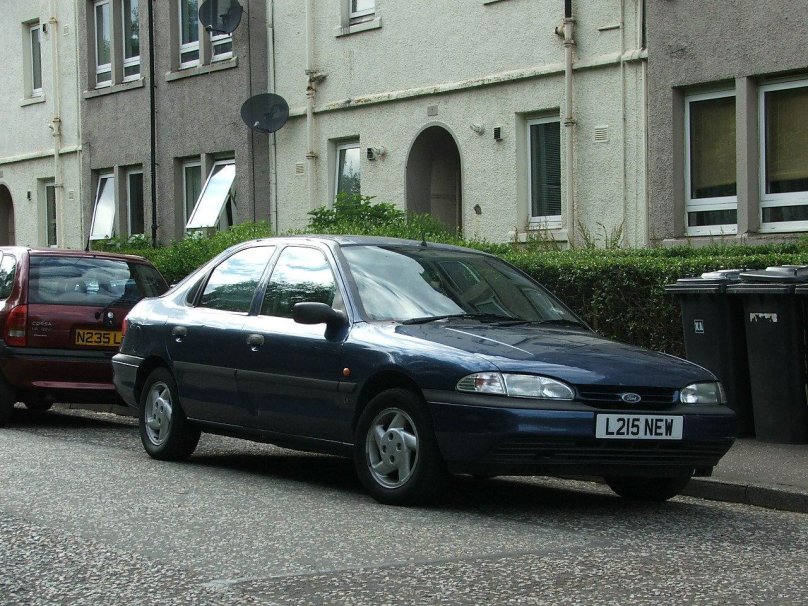 Ford Mondeo 1 поколение