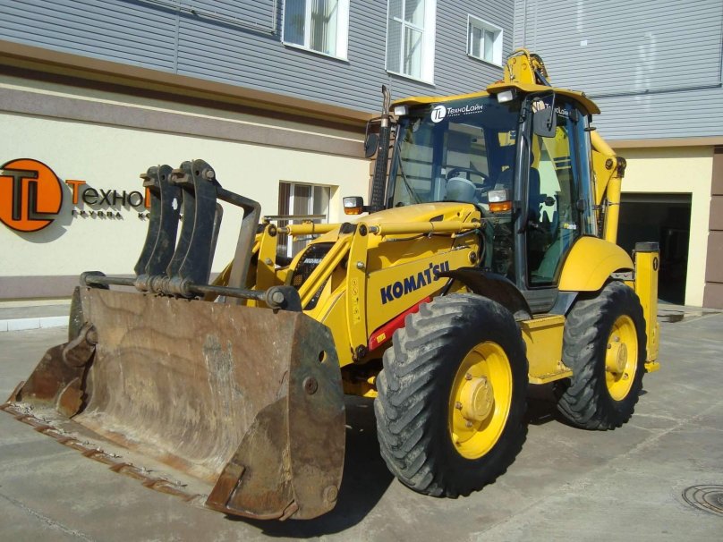 Экскаватор-погрузчик Коматсу wb97s