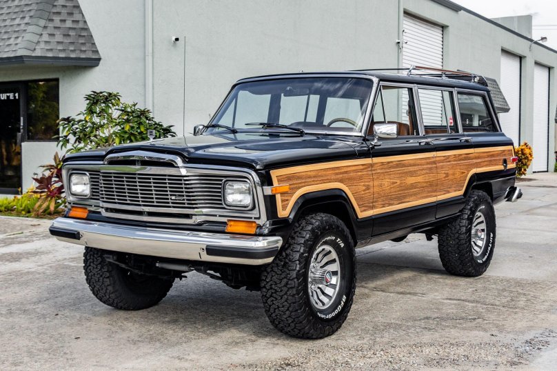 Jeep Grand Wagoneer 2001