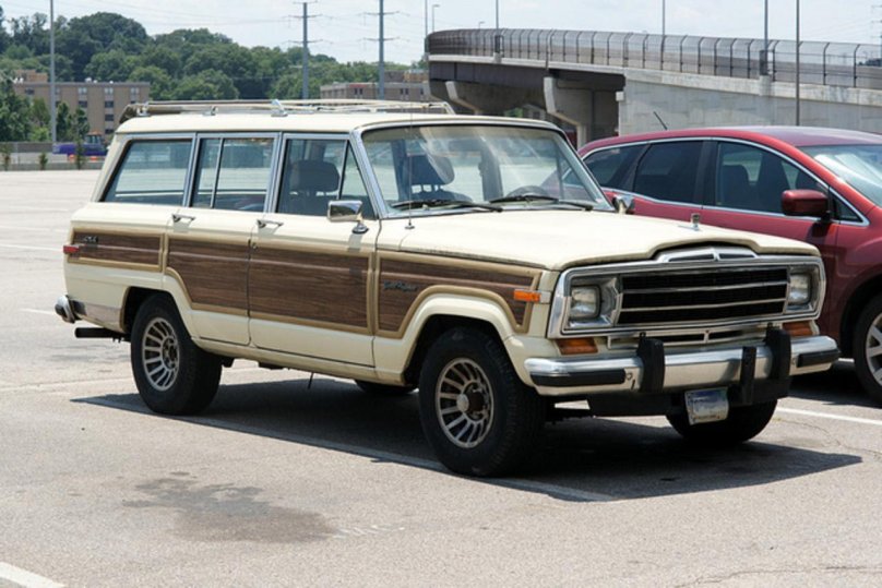 Jeep Wagoneer (SJ)
