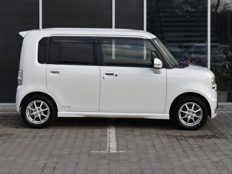 Тойота Пиксис Спейс