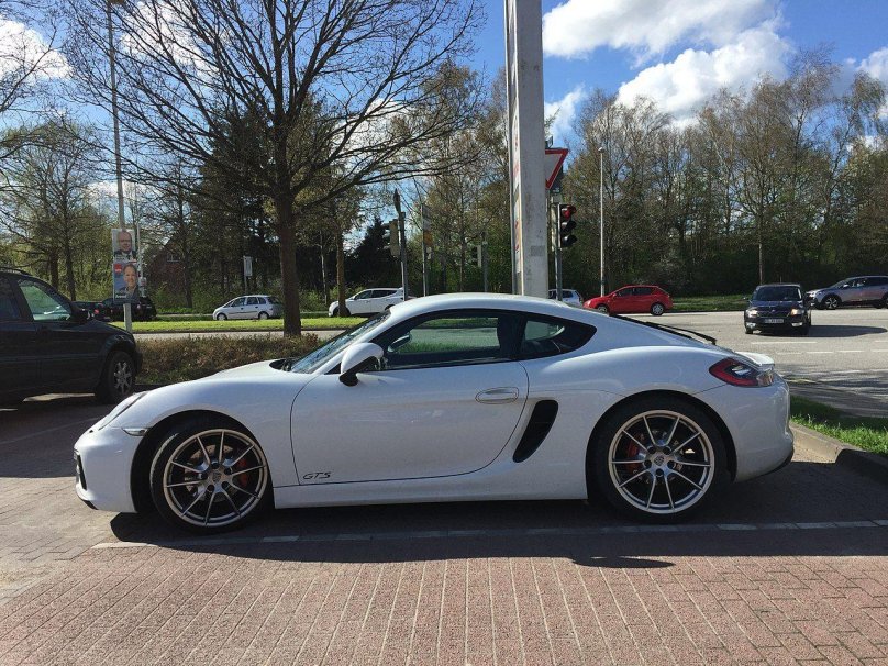 Porsche Cayman 981