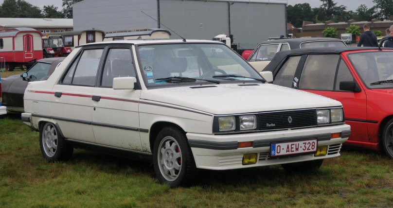 Renault 9 1998