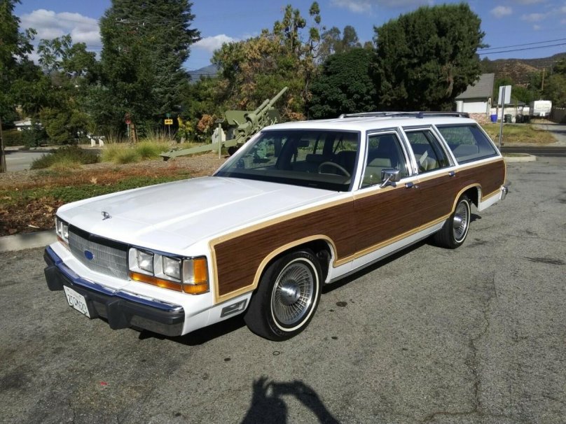 Ford Country Squire Station Wagon