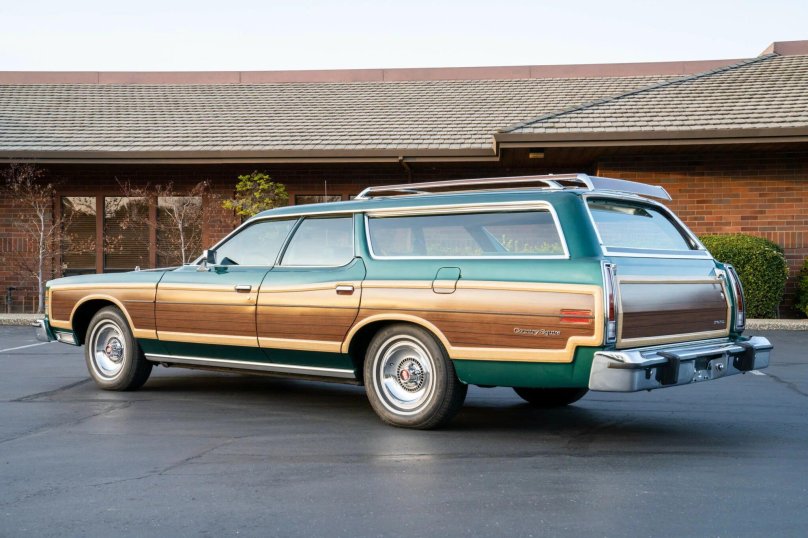 Ford Country Squire Station Wagon