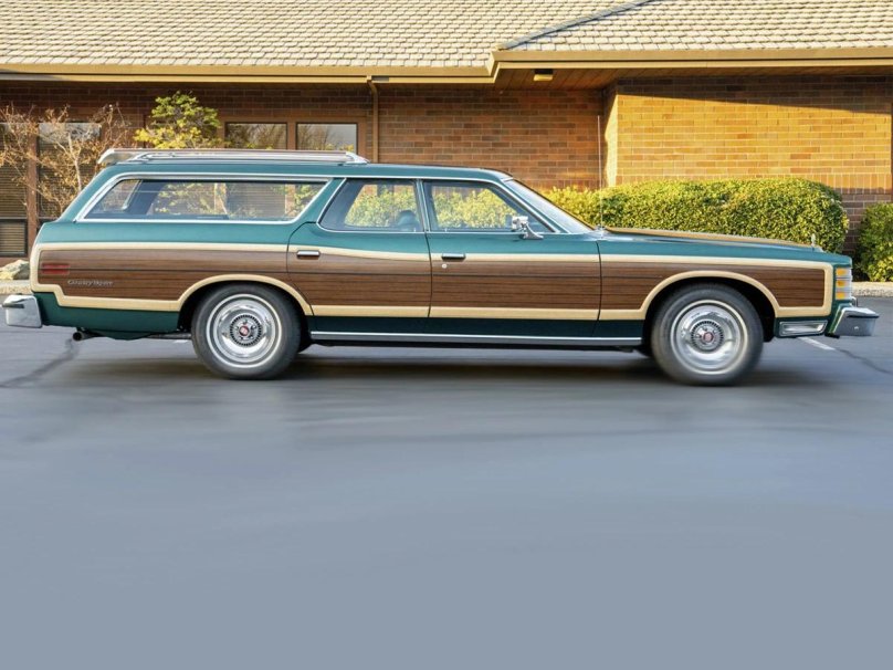 Ford Country Squire Station Wagon