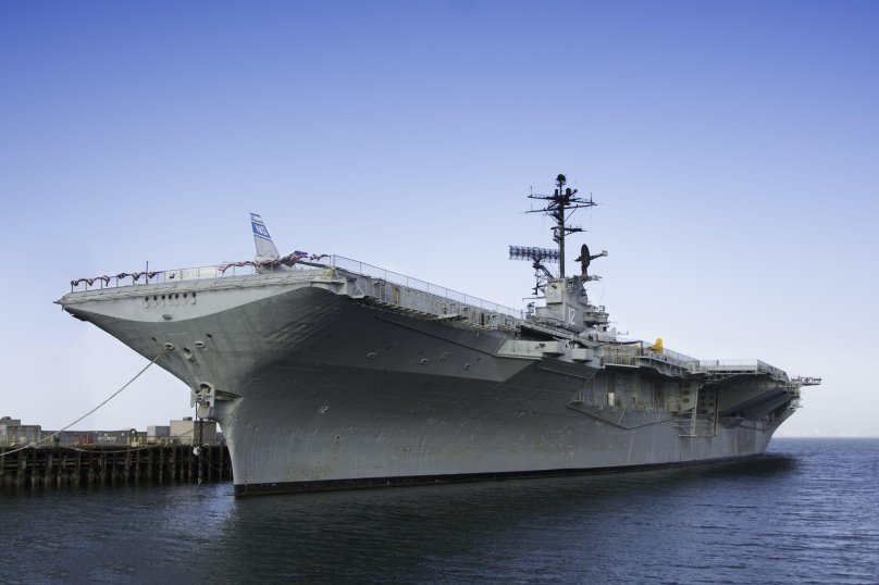 Авианосец Йорктаун