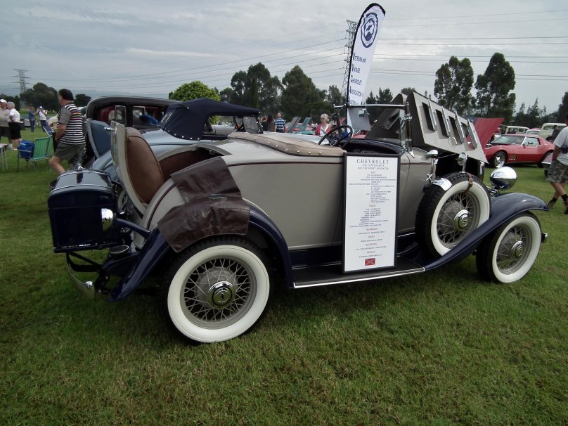 1932 Chevrolet Deluxe Sport Roadster Confederate
