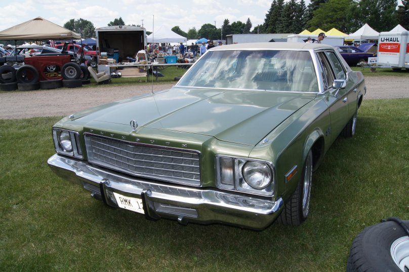 Plymouth Gran Fury 1975