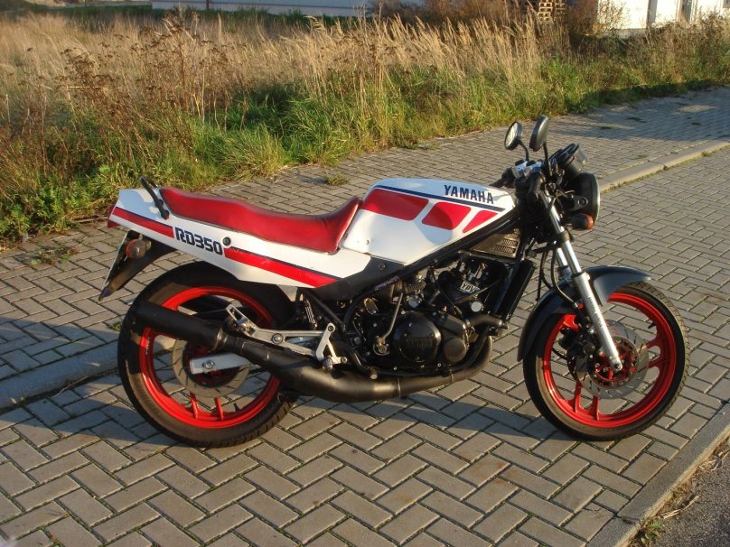 Ямаха РД 350 кубов серый цвет