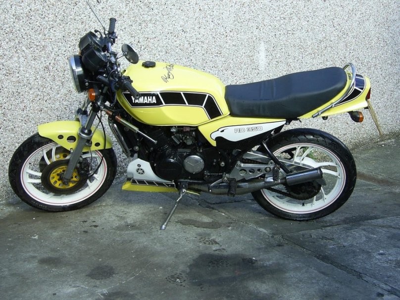 Yamaha rd350 жёлтый