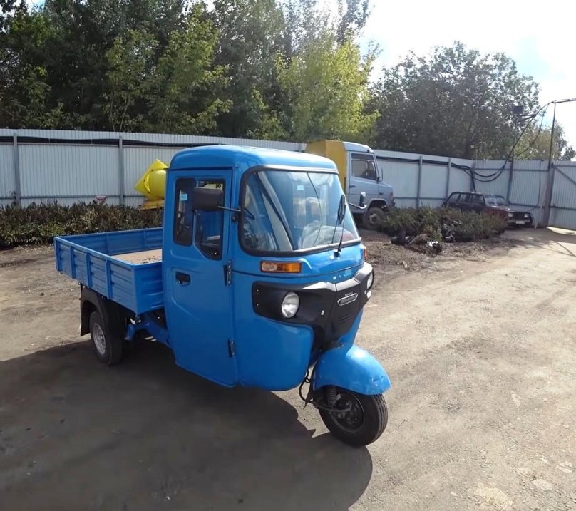 Bajaj maxima c кабина
