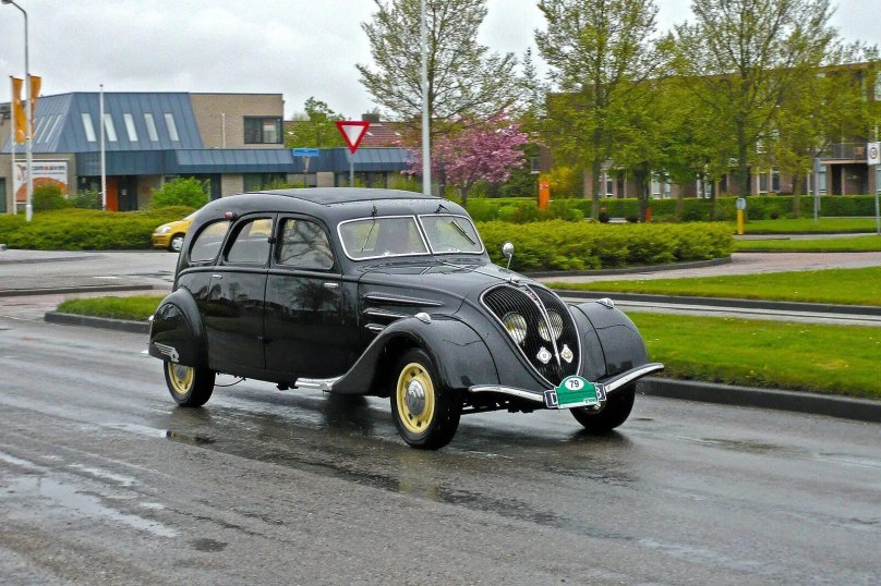 Peugeot 402 1936