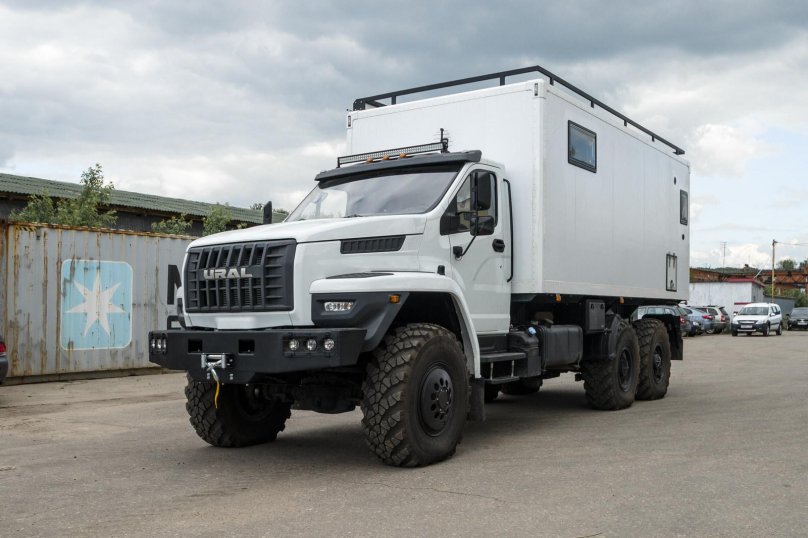 Урал Некст 6х6 автодом