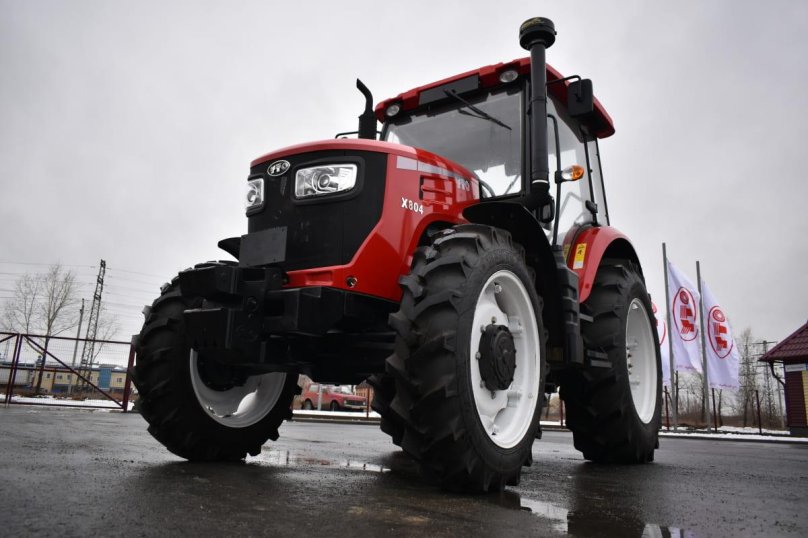 Трактор YTO-x804