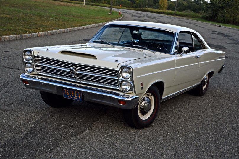 Ford Fairlane 500