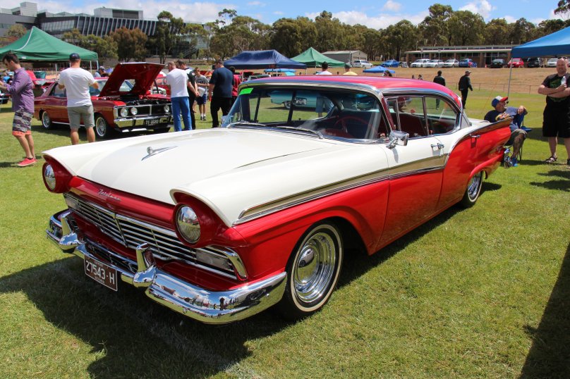 Ford Fairlane 1957