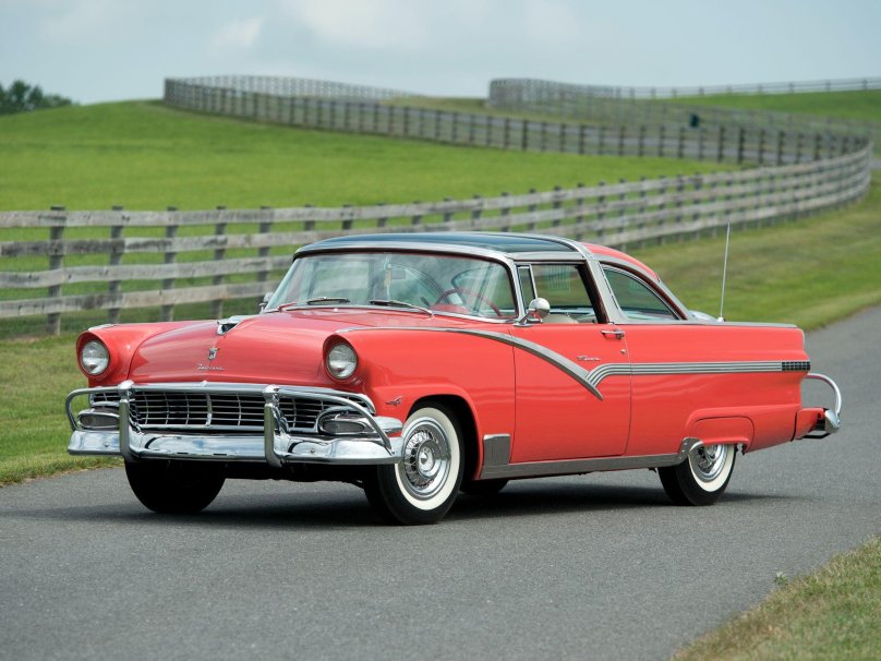 Ford Fairlane 1956