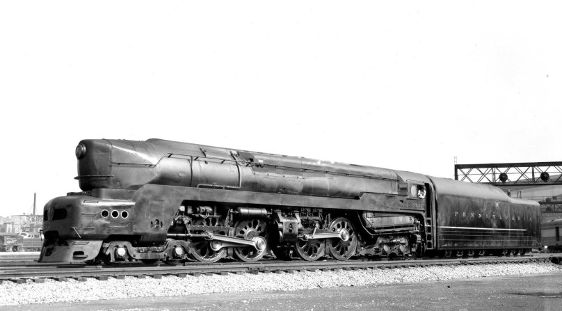 Раймонд Лоуи паровоз