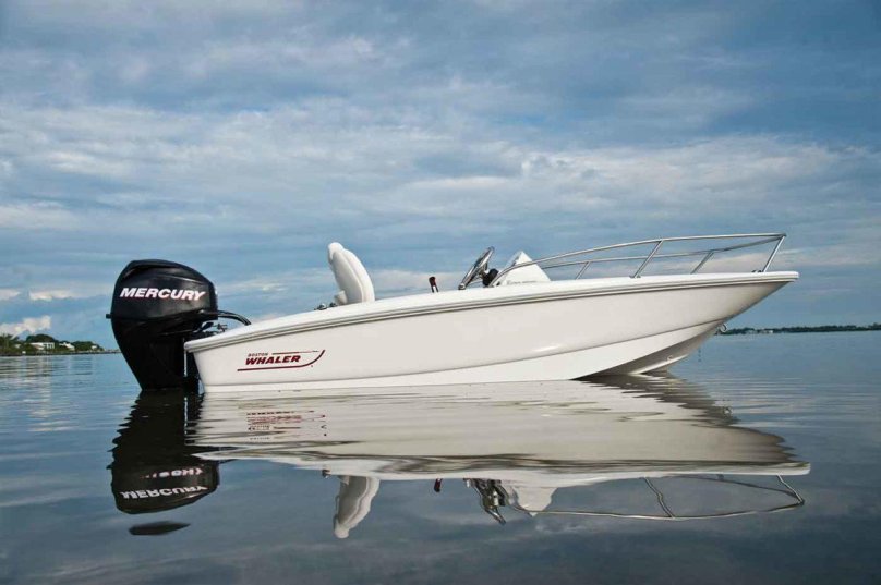 Boston Whaler 130
