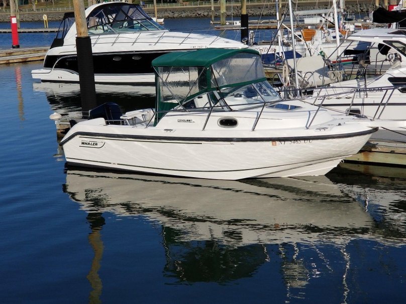 Boston Whaler 350