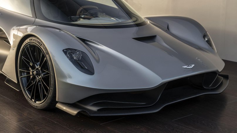 2022 Aston Martin Valhalla