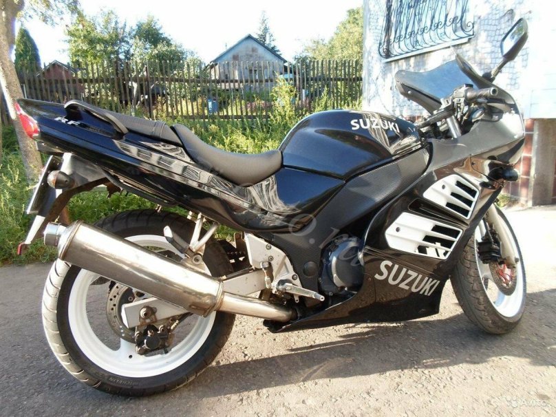 Suzuki RF 400 черный