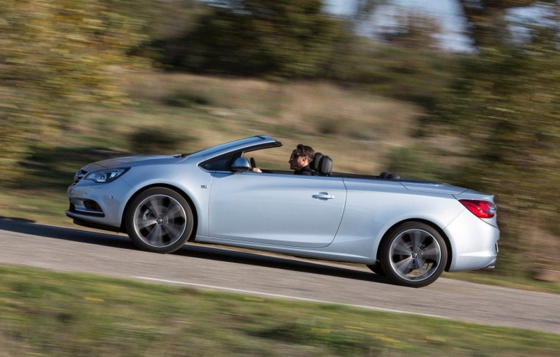 Опель Инсигния кабриолет