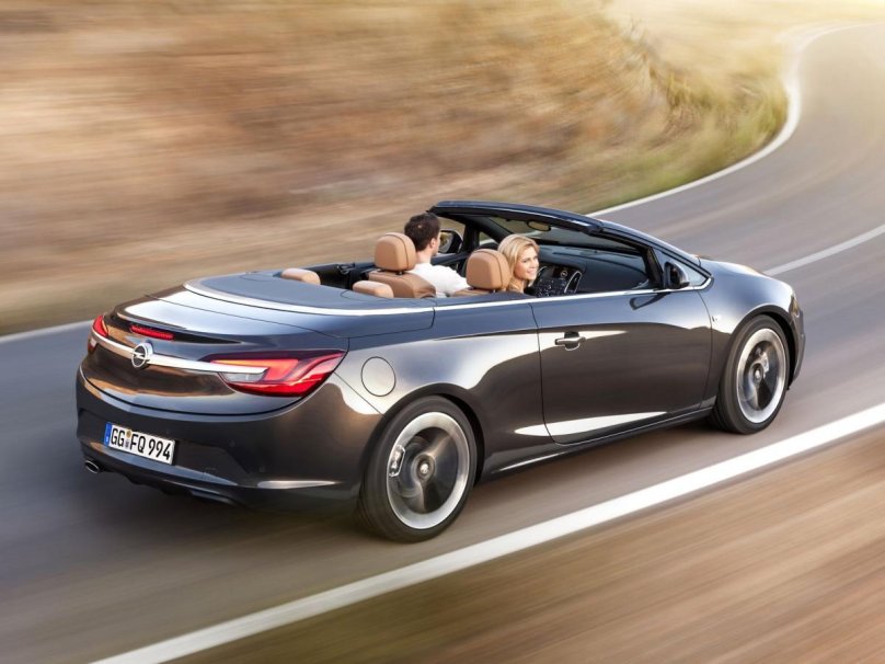 Opel Cascada кабриолет