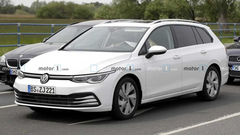 Volkswagen универсал 2021