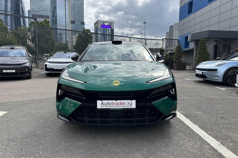 Lotus Eletra Green